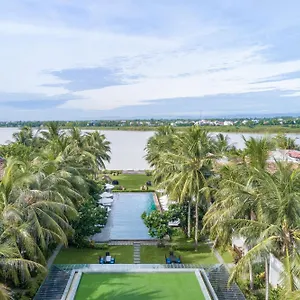 Emerald Riverside אתר נופש